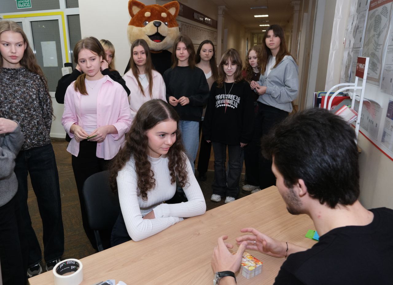 Такое не забывается — в НИУ Президентской академии весело и ярко отметили День факультета экономики Такое не забывается — в НИУ Президентской академии весело и ярко отметили День факультета экономики