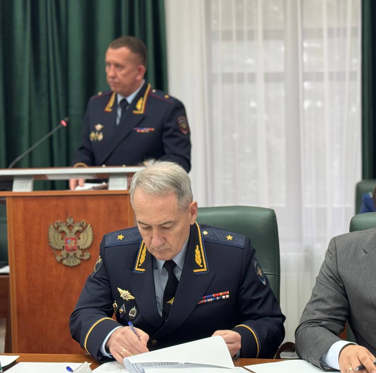 Сегодня в прокуратуре Нижегородской области при участии Волжской межрегиональной природоохранной прокуратуры состоялось заседание координационного совещания руководителей правоохранительных органов региона, на котором... Сегодня в прокуратуре Нижегородской области при участии Волжской межрегиональной природоохранной прокуратуры состоялось заседание координационного совещания руководителей правоохранительных органов региона, на котором...