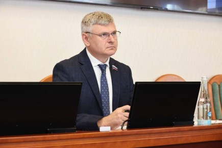 Председатель комитета ЗСНО Владимир Беспалов провел семинар-форум, посвящённый вопросам благоустройства территорий населённых пунктов региона