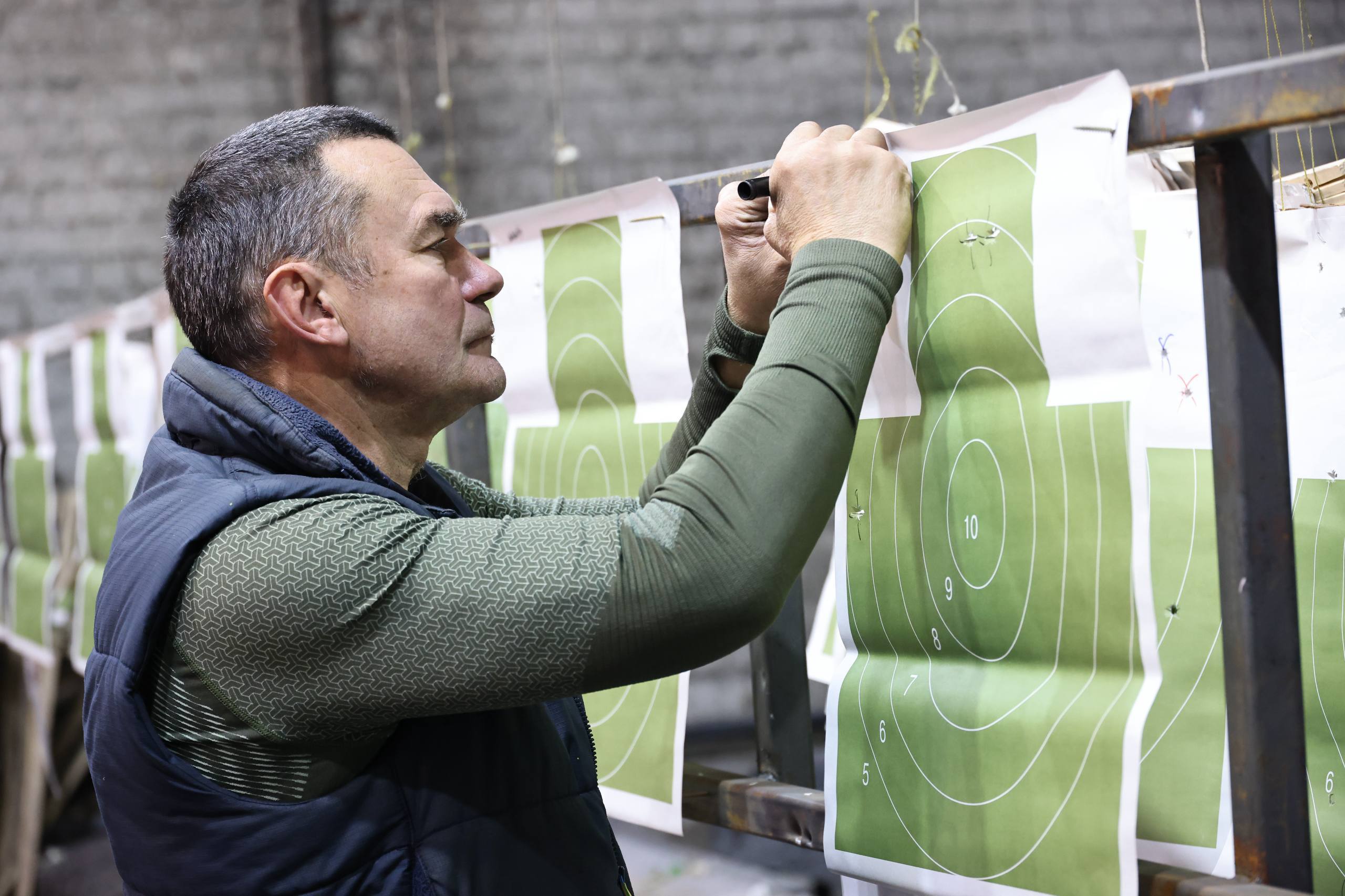 Каждый законодатель должен быть как снайпер, чтобы каждый закон попадал в «десятку»! Каждый законодатель должен быть как снайпер, чтобы каждый закон попадал в «десятку»!