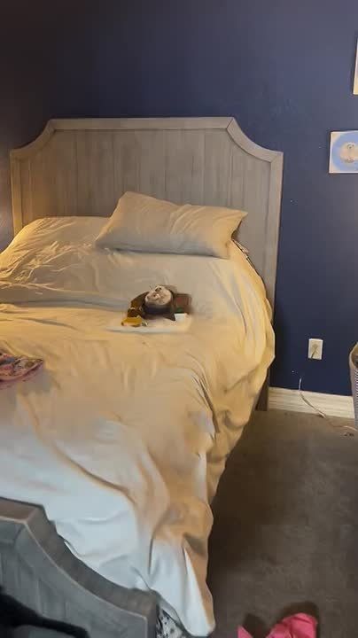 "Баю-баюшки-баю, не ложися на краю"