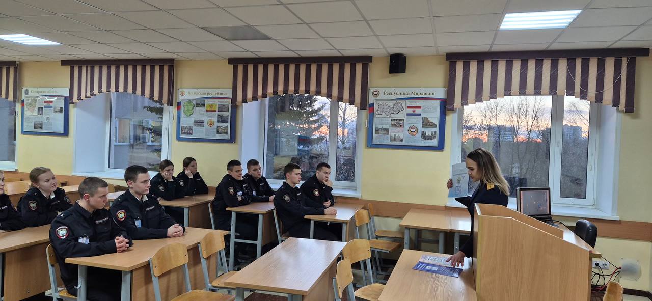 Сотрудник регионального следственного управления встретилась с курсантами Нижегородской академии МВД России Сотрудник регионального следственного управления встретилась с курсантами Нижегородской академии МВД России