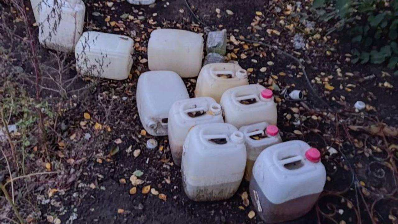 Ростовские оперативники выявили нарколабораторию по синтезу мефедрона и задержали ее организаторов Ростовские оперативники выявили нарколабораторию по синтезу мефедрона и задержали ее организаторов