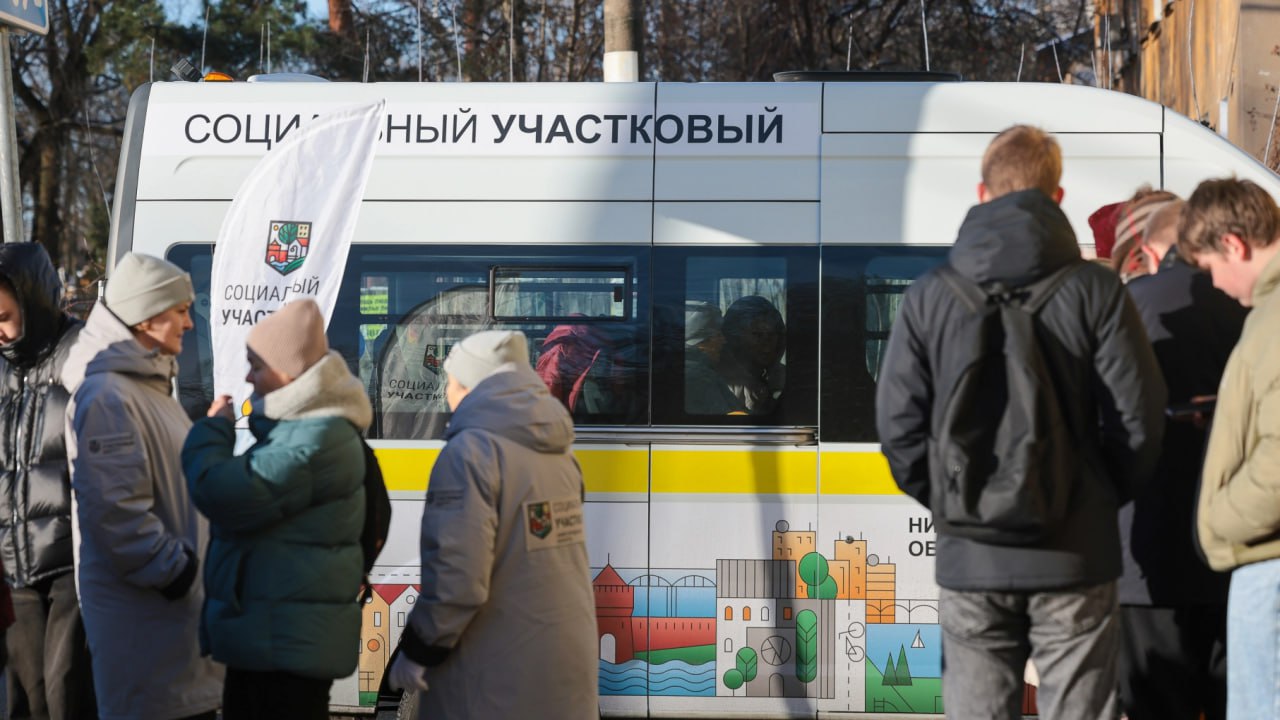 Выездной прием граждан начали вести социальные участковые