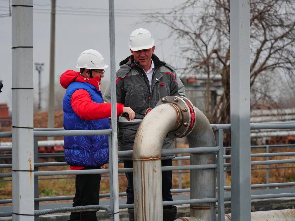 Вместе с депутатами городской Думы и социальными участковыми провели выездное совещание на Нижегородской станции аэрации Вместе с депутатами городской Думы и социальными участковыми провели выездное совещание на Нижегородской станции аэрации