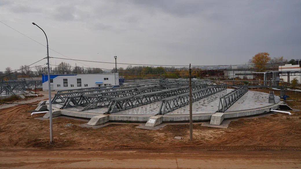 Вместе с депутатами городской Думы и социальными участковыми провели выездное совещание на Нижегородской станции аэрации Вместе с депутатами городской Думы и социальными участковыми провели выездное совещание на Нижегородской станции аэрации