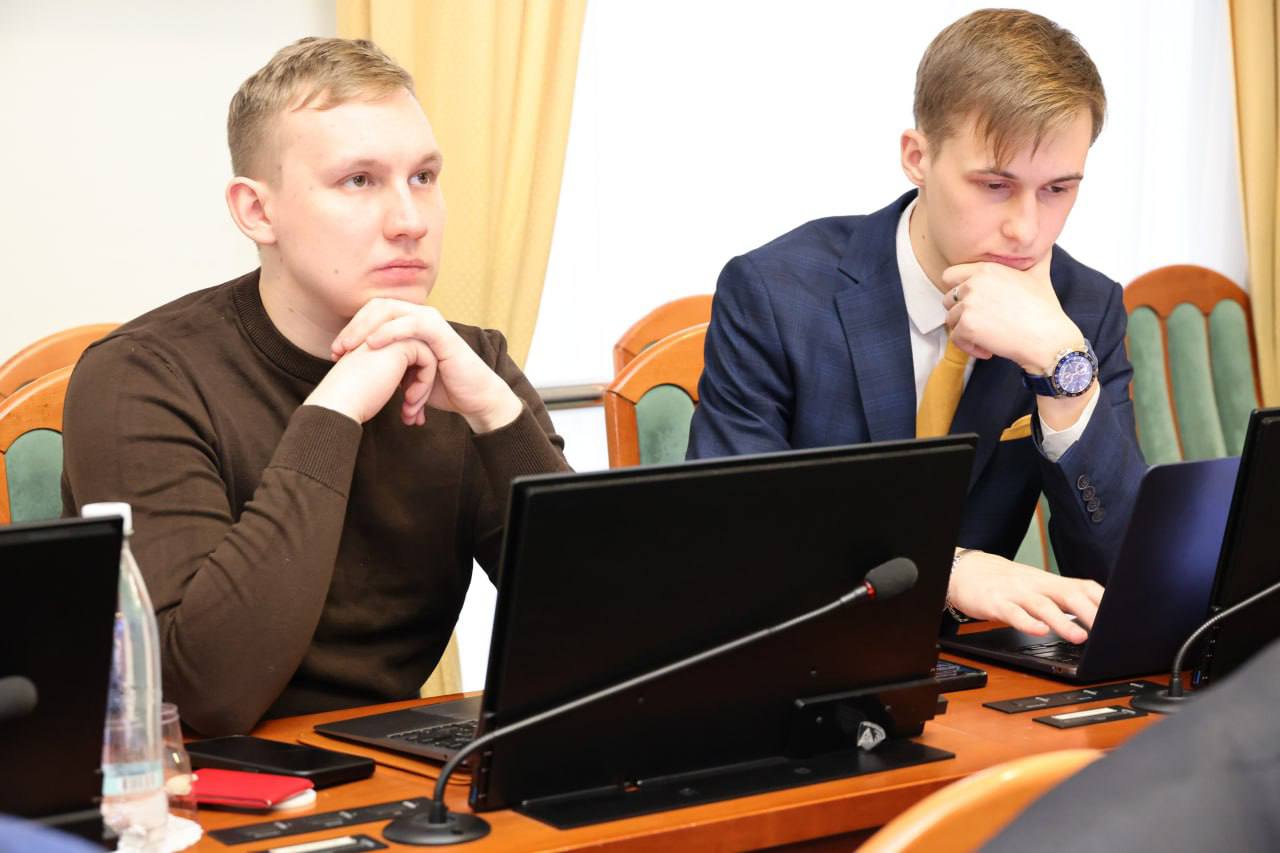 Как молодому учителю, врачу или аграрию, получившему служебное жилье по программе «Комплексное развитие сельских территорий», выкупить и земельный участок под своим домом? Сейчас дом можно приобрести за 10% от стоимости... Как молодому учителю, врачу или аграрию, получившему служебное жилье по программе «Комплексное развитие сельских территорий», выкупить и земельный участок под своим домом? Сейчас дом можно приобрести за 10% от стоимости...