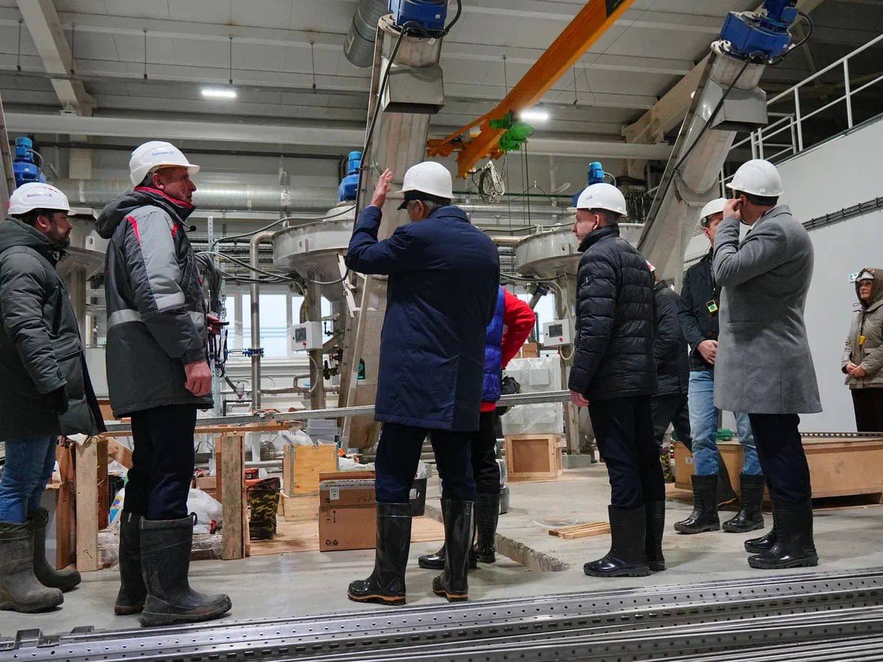 Вместе с депутатами городской Думы и социальными участковыми провели выездное совещание на Нижегородской станции аэрации Вместе с депутатами городской Думы и социальными участковыми провели выездное совещание на Нижегородской станции аэрации