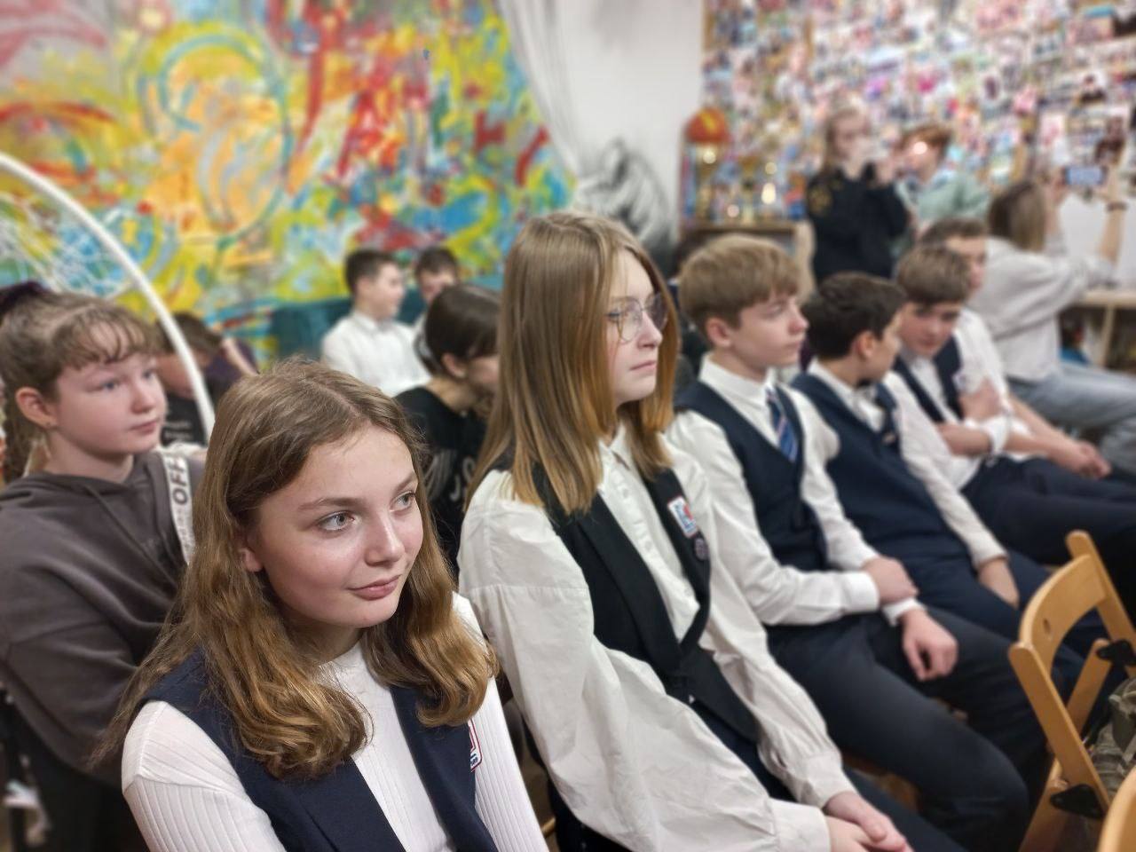 19 ноября 2025 года сотрудники транспортной полиции провели профилактическое мероприятие в "Хулиганодоме" г. Нижнего Новгорода 19 ноября 2025 года сотрудники транспортной полиции провели профилактическое мероприятие в "Хулиганодоме" г. Нижнего Новгорода