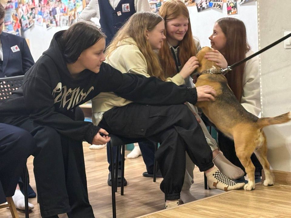 19 ноября 2025 года сотрудники транспортной полиции провели профилактическое мероприятие в "Хулиганодоме" г. Нижнего Новгорода