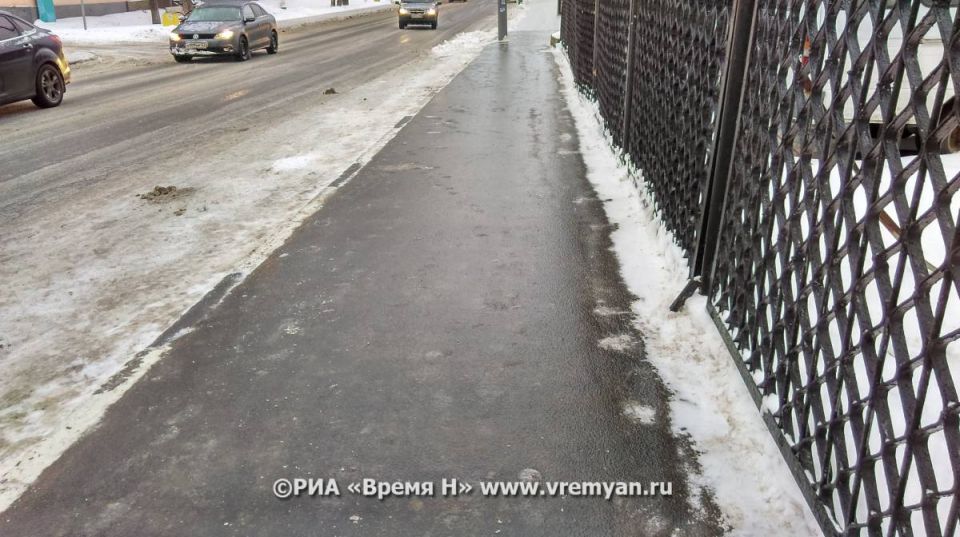 Нижегородских водителей просят быть особенно осторожными в связи с гололёдом