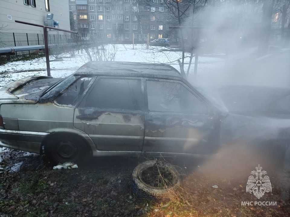 Автомобиль загорелся в Нижнем Новгороде