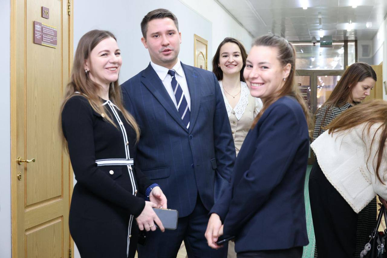 Молодежный парламент при ЗакСобрании сегодня впервые собрался под руководством нового председателя – Владимира Москаленко