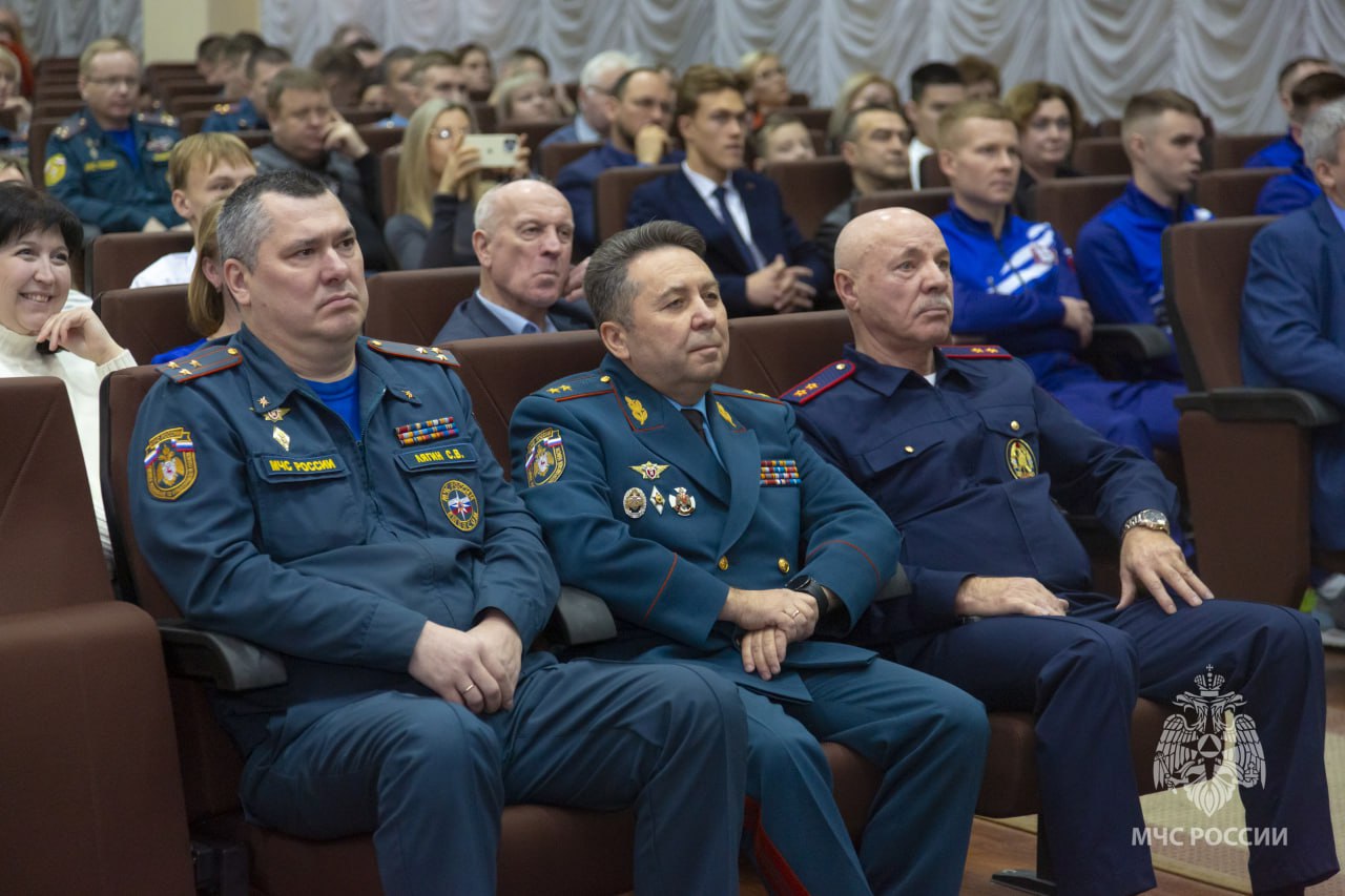 Итоги спортивного сезона 2025 года: Награды лучшим спортсменам пожарно-спасательного спорта Нижегородской области Итоги спортивного сезона 2025 года: Награды лучшим спортсменам пожарно-спасательного спорта Нижегородской области