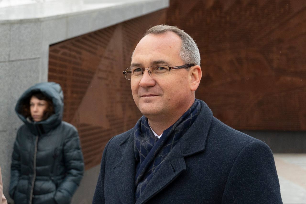 Завершаю неделю рабочим визитом в Екатеринбург, где проходит традиционный форум «Города России» Завершаю неделю рабочим визитом в Екатеринбург, где проходит традиционный форум «Города России»