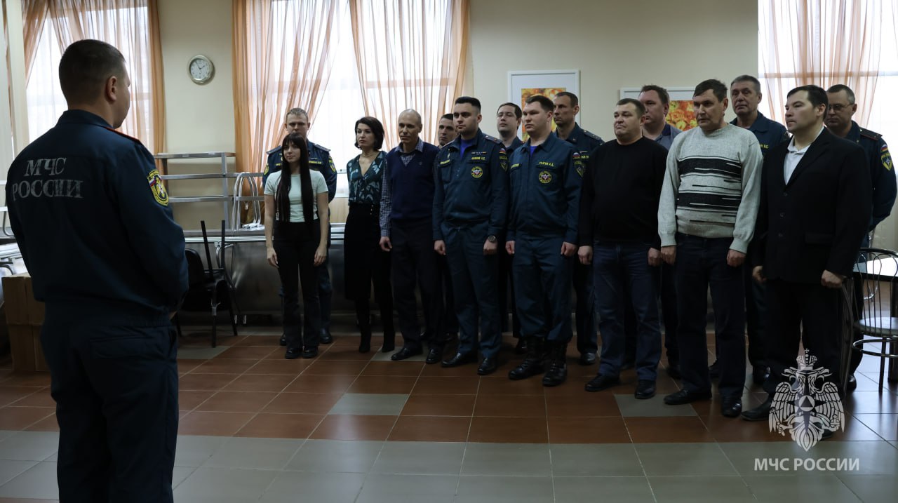 В Главном управлении МЧС России по Нижегородской области прошли соревнования по шахматам среди сотрудников чрезвычайного ведомства В Главном управлении МЧС России по Нижегородской области прошли соревнования по шахматам среди сотрудников чрезвычайного ведомства