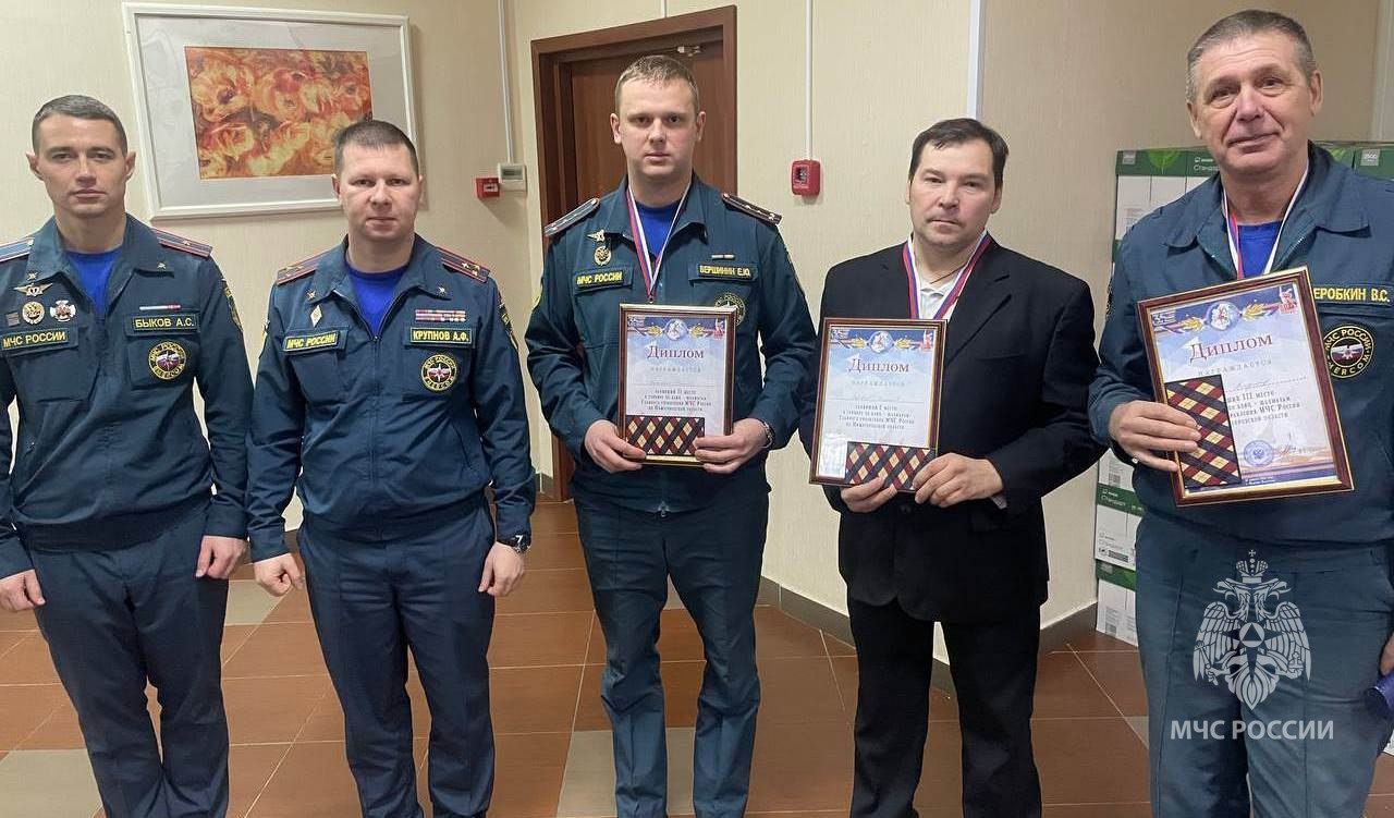 В Главном управлении МЧС России по Нижегородской области прошли соревнования по шахматам среди сотрудников чрезвычайного ведомства В Главном управлении МЧС России по Нижегородской области прошли соревнования по шахматам среди сотрудников чрезвычайного ведомства