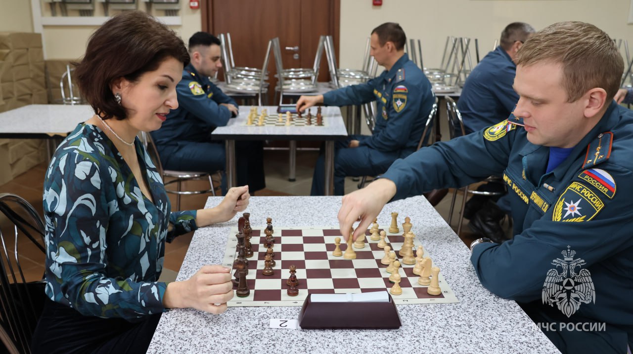 В Главном управлении МЧС России по Нижегородской области прошли соревнования по шахматам среди сотрудников чрезвычайного ведомства В Главном управлении МЧС России по Нижегородской области прошли соревнования по шахматам среди сотрудников чрезвычайного ведомства
