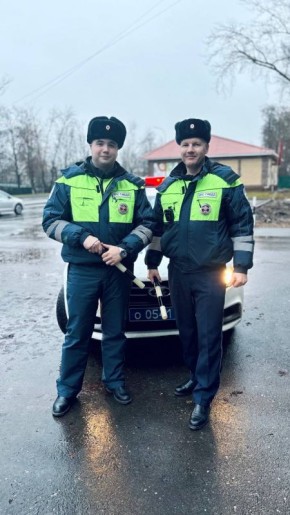 Доброго утра и отличной хорошей недели желают инспекторы ДПС ОГИБДД МО МВД России «Навашинский» Андрей Линьков и Юрий Калинин