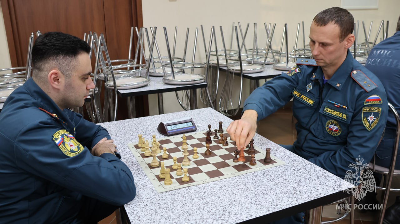 В Главном управлении МЧС России по Нижегородской области прошли соревнования по шахматам среди сотрудников чрезвычайного ведомства В Главном управлении МЧС России по Нижегородской области прошли соревнования по шахматам среди сотрудников чрезвычайного ведомства