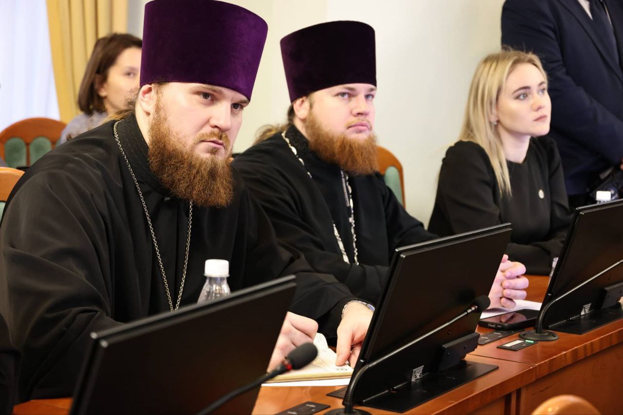 Сегодня в ЗакСобрании открылись юбилейные 10-е Парламентские Рождественские чтения Нижегородской митрополии Русской православной церкви Сегодня в ЗакСобрании открылись юбилейные 10-е Парламентские Рождественские чтения Нижегородской митрополии Русской православной церкви