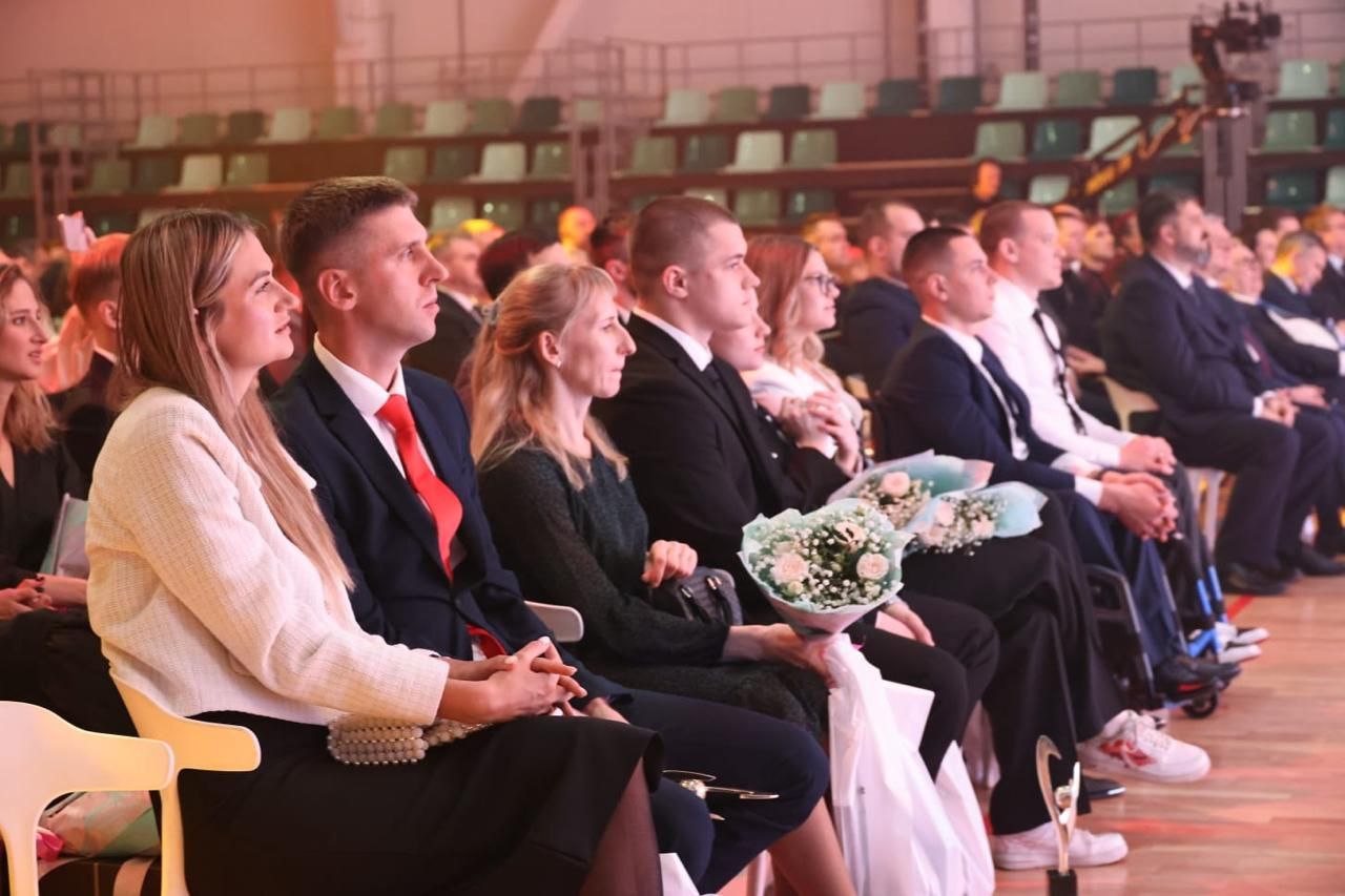 Впервые в жизни зачитывал приветствие от имени Президента России – дух захватывало! Накануне церемония награждения лауреатов премии «Возвращение в жизнь» Паралимпийского комитета РФ собрала в Дзержинске атлетов, тренеров... Впервые в жизни зачитывал приветствие от имени Президента России – дух захватывало! Накануне церемония награждения лауреатов премии «Возвращение в жизнь» Паралимпийского комитета РФ собрала в Дзержинске атлетов, тренеров...