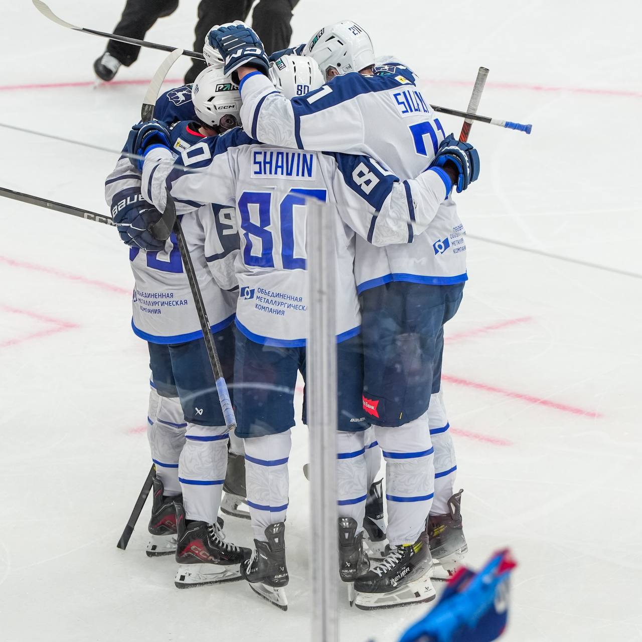 «Торпедо» в напряженнейшем матче КХЛ в Москве побеждает ЦСКА по буллитам — 5:4