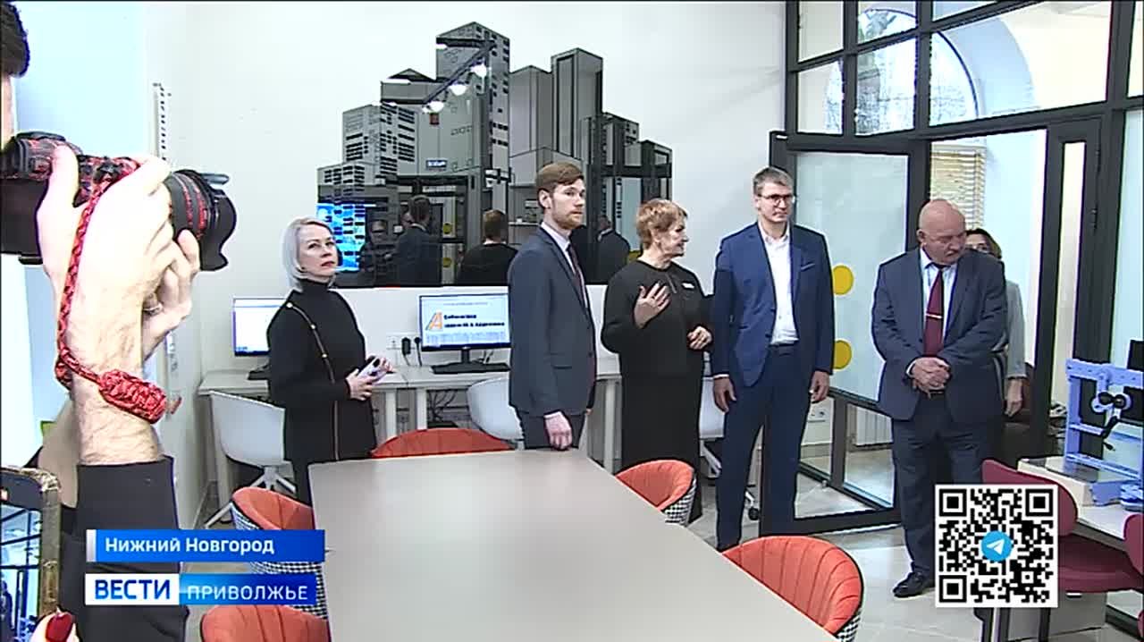 После капитального ремонта двери читателям открывает библиотека имени Адрианова