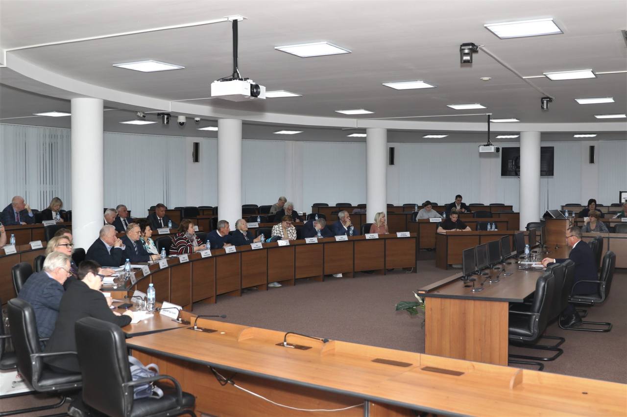 Провел очередное заседание Комитета по увековечению памяти выдающихся личностей и исторических событий Провел очередное заседание Комитета по увековечению памяти выдающихся личностей и исторических событий