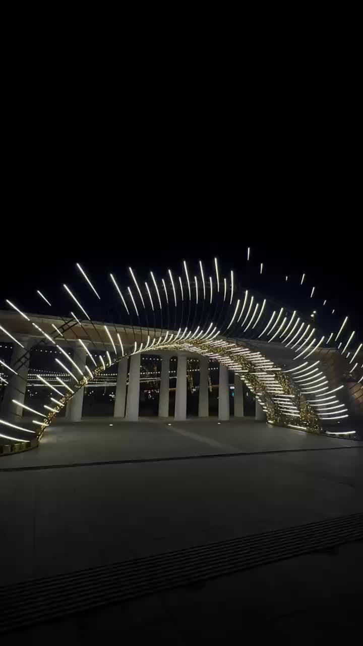 Праздник к нам приходит