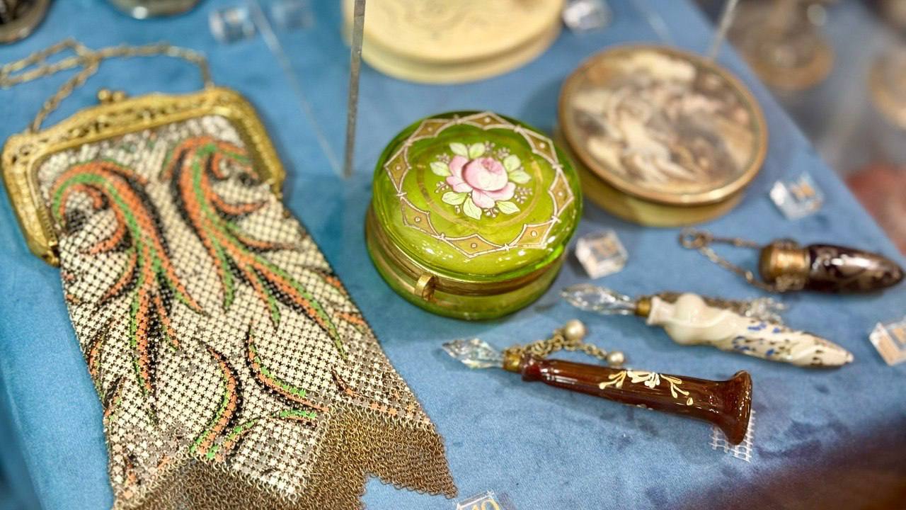 В усадьбе Рукавишниковых в Нижнем Новгороде открылась выставка «Волшебный мир зимних праздников» В усадьбе Рукавишниковых в Нижнем Новгороде открылась выставка «Волшебный мир зимних праздников»