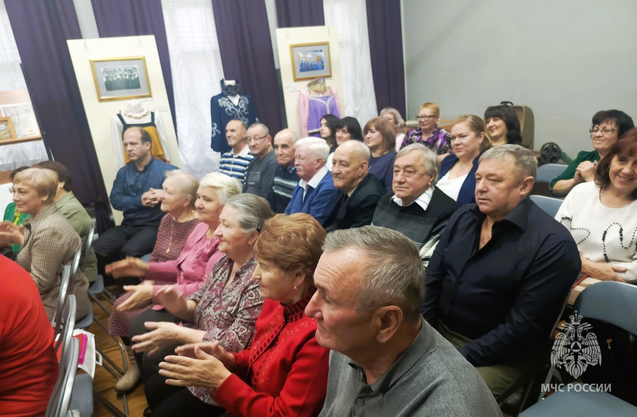 Презентация книги ветерана пожарной охраны «Желаю счастья» Презентация книги ветерана пожарной охраны «Желаю счастья»