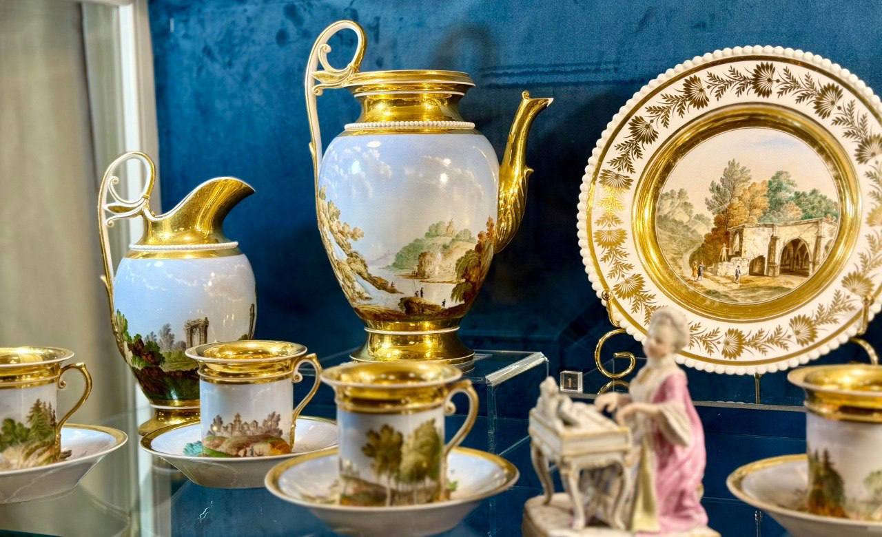 В усадьбе Рукавишниковых в Нижнем Новгороде открылась выставка «Волшебный мир зимних праздников» В усадьбе Рукавишниковых в Нижнем Новгороде открылась выставка «Волшебный мир зимних праздников»