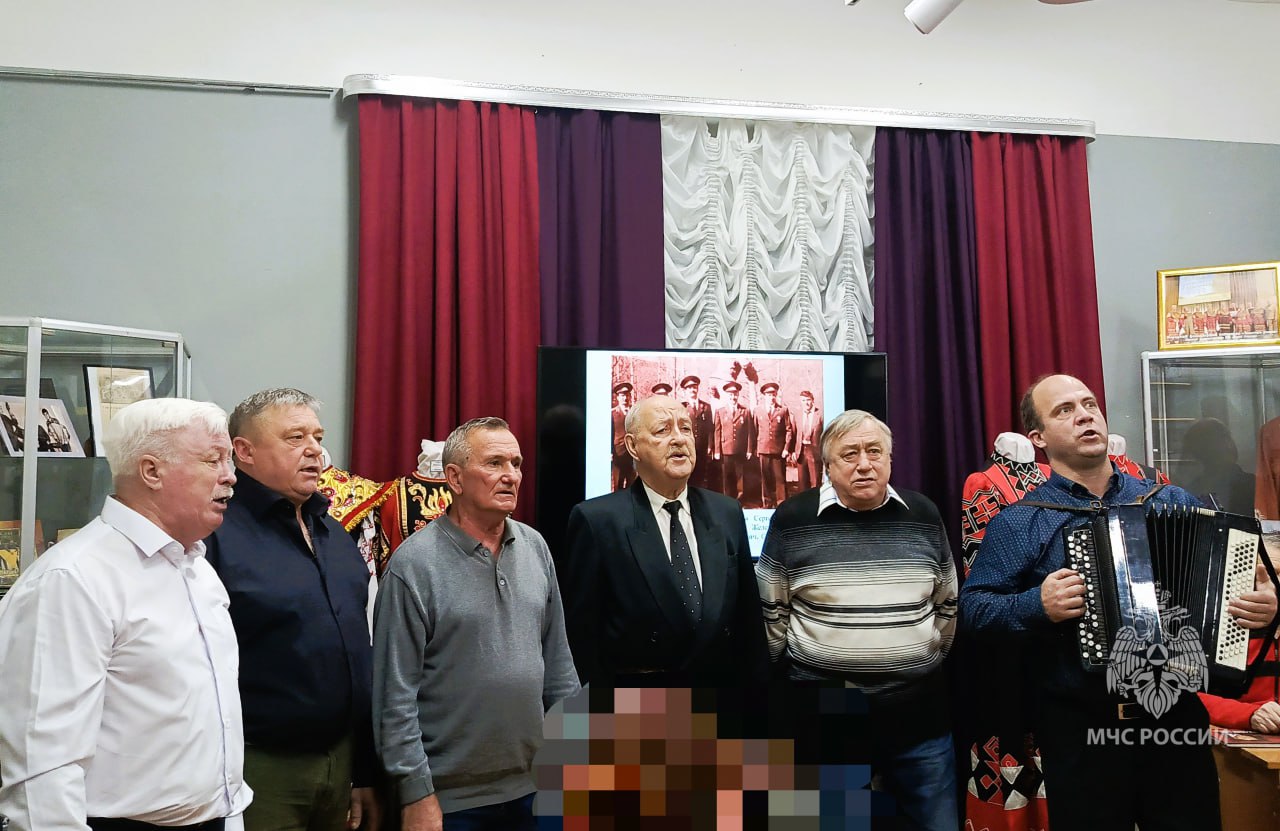 Презентация книги ветерана пожарной охраны «Желаю счастья» Презентация книги ветерана пожарной охраны «Желаю счастья»