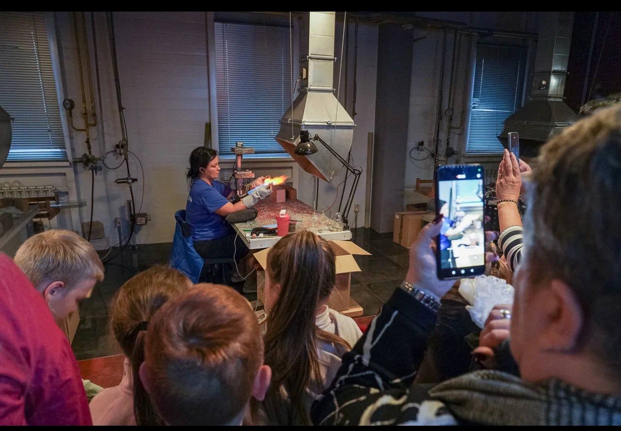 «Мы стараемся окружить семьи наших защитников заботой и вниманием» «Мы стараемся окружить семьи наших защитников заботой и вниманием»