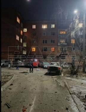 Беспилотник рухнул на жилой дом в Чебоксарах, сообщают очевидцы