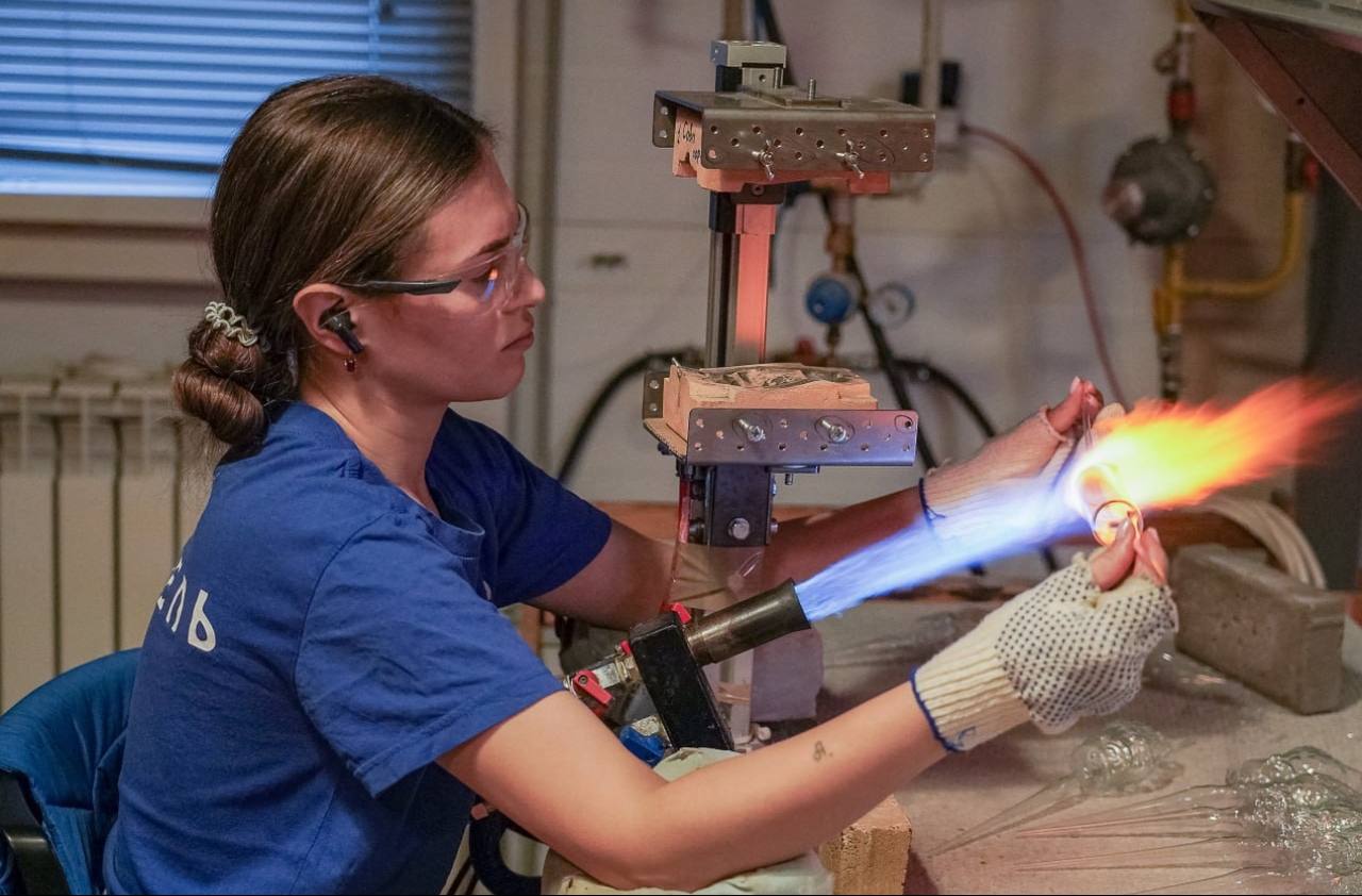 «Мы стараемся окружить семьи наших защитников заботой и вниманием» «Мы стараемся окружить семьи наших защитников заботой и вниманием»