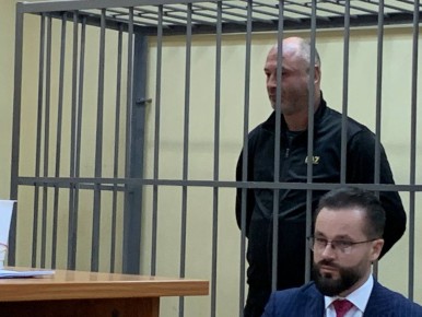 Главу благотворительной организации «Чистое сердце» Михаила Арзамасцева арестовали до 7 февраля 2026 года, передает корреспондент «Ъ-Урал»