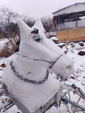 Снеголошадь появилась в Балахне
