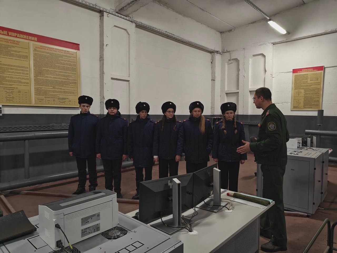 Нижегородские кадеты посетили воинскую часть в рамках профориентационной экскурсии Нижегородские кадеты посетили воинскую часть в рамках профориентационной экскурсии