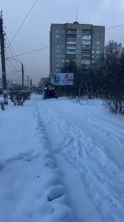 В Дзержинске на борьбу со снегопадом и гололёдом направили 26 единиц специализированной техники