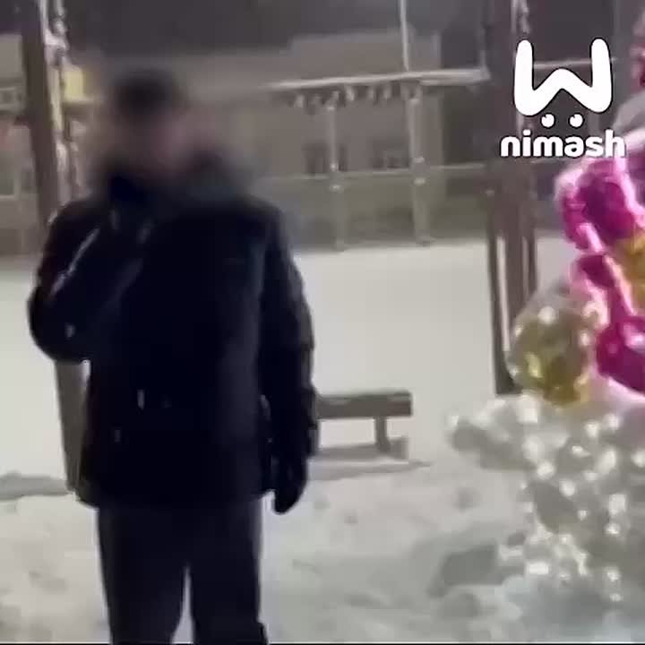 Малолетний вандал получит ремня за разгромленного снеговика из Большого Пикино