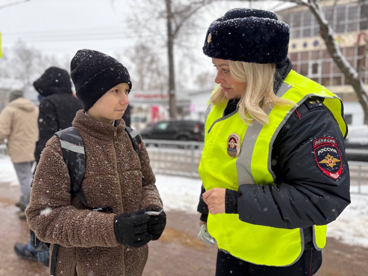 Доброго утра и продуктивной недели желает старший инспектор отдела по пропаганде безопасности дорожного движения УГИБДД ГУ МВД России по Нижегородской области Юлия Михайловна Эмурсейнова!
