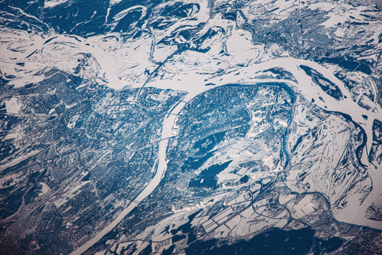 Космонавт Антон Шкаплеров поделился снимком заснеженного Нижнего Новгорода прямо с орбиты