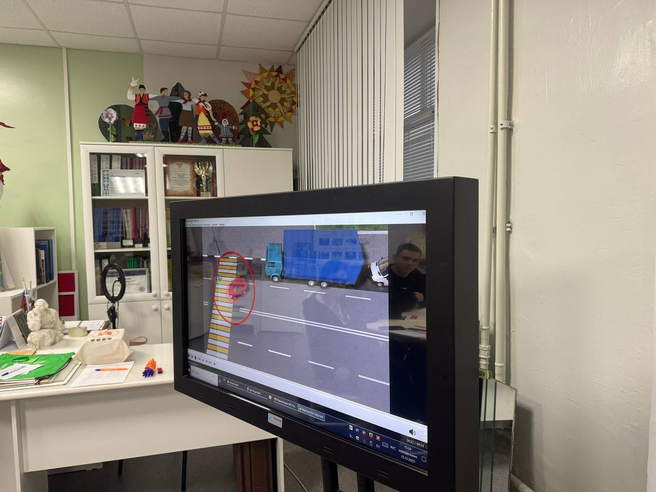 Профилактическая встреча с Юными Инспекторами Движения прошла во Дворце детского творчества Профилактическая встреча с Юными Инспекторами Движения прошла во Дворце детского творчества