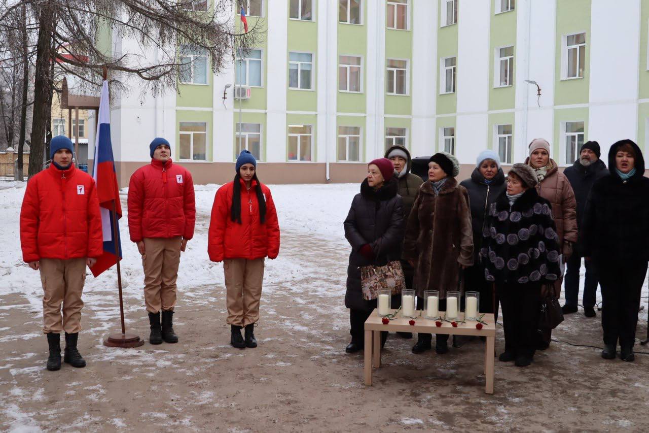 Сегодня открыли мемориальную доску первому директору МБОУ "Школа №47" Дмитрию Александровичу Пётрушкину Сегодня открыли мемориальную доску первому директору МБОУ "Школа №47" Дмитрию Александровичу Пётрушкину