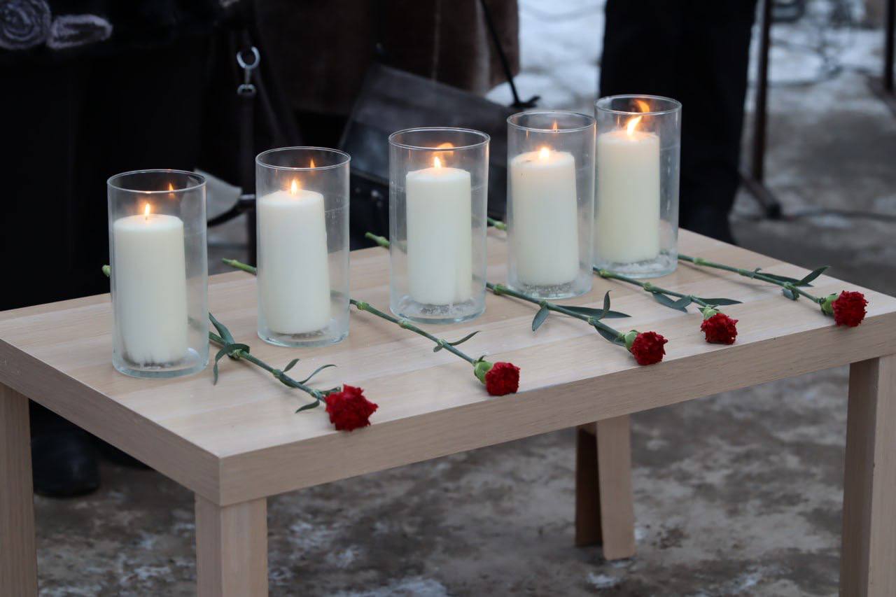 Сегодня открыли мемориальную доску первому директору МБОУ "Школа №47" Дмитрию Александровичу Пётрушкину Сегодня открыли мемориальную доску первому директору МБОУ "Школа №47" Дмитрию Александровичу Пётрушкину