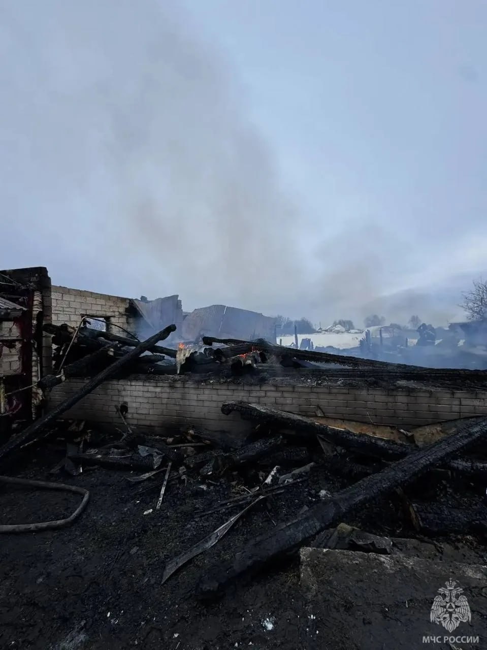 Страшные кадры сгоревшего дома в Пильнинском округе Страшные кадры сгоревшего дома в Пильнинском округе