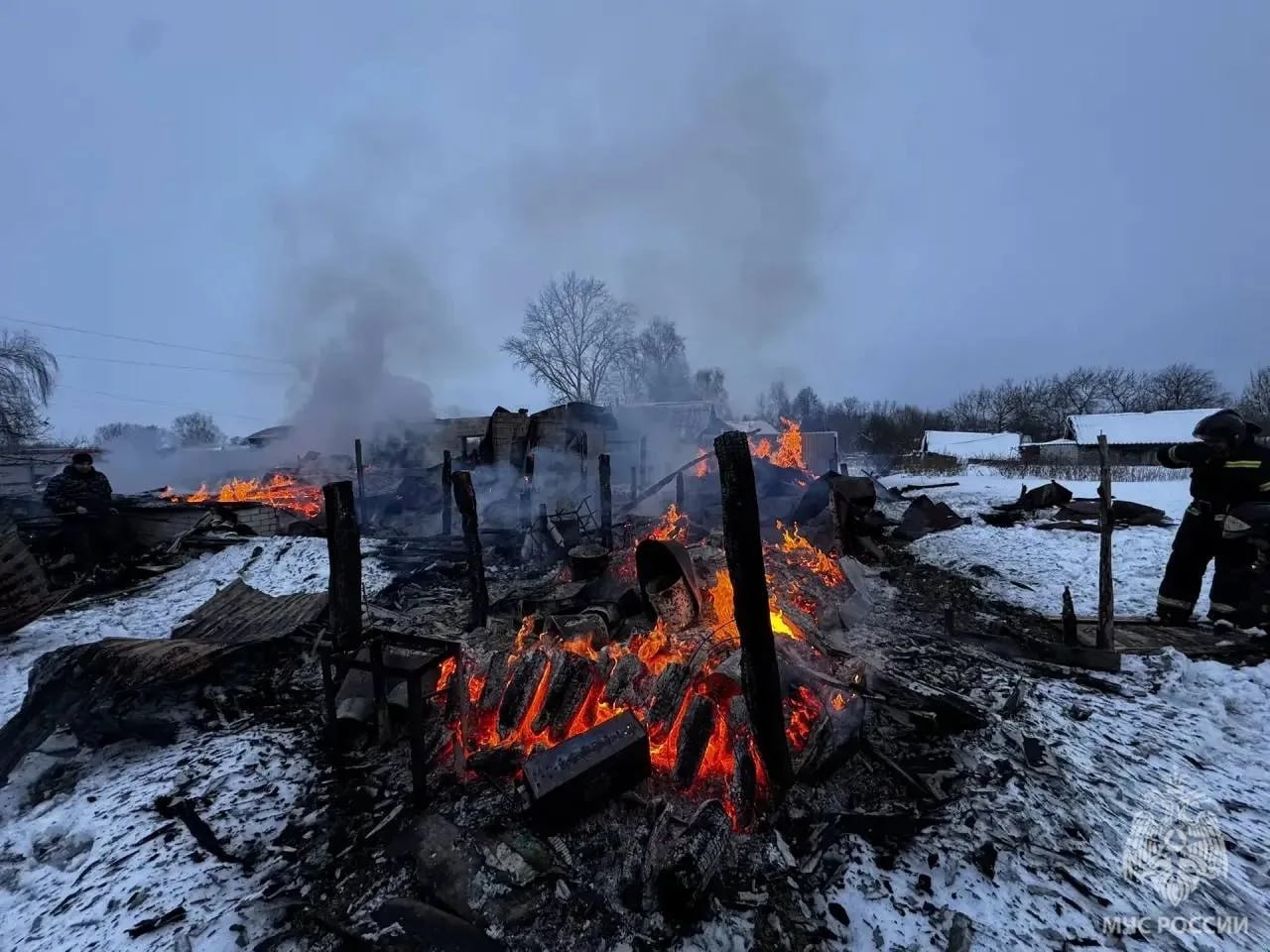 Страшные кадры сгоревшего дома в Пильнинском округе