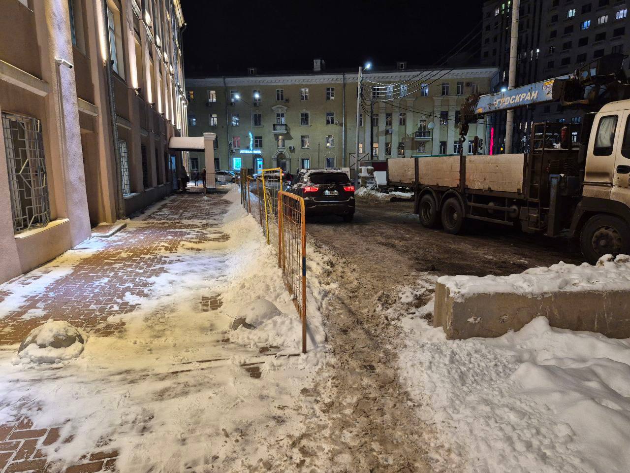 Пешеходный проход от улицы Варварской до улицы Ошарской открыли для нижегородцев Пешеходный проход от улицы Варварской до улицы Ошарской открыли для нижегородцев